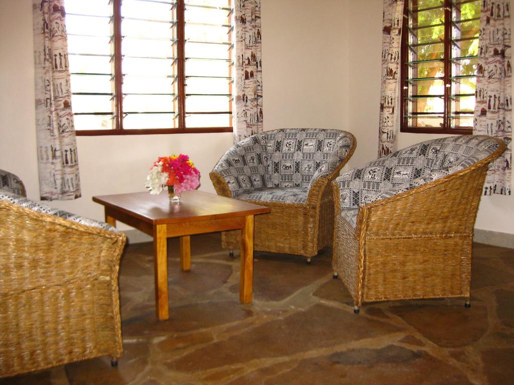 Safina Cottages 디아니 해변 객실 사진